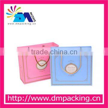 customized logo hot foil stamping paper bag with matt lamination