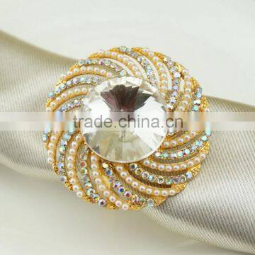 fashionable flower shape plastic pearls crystal metal alloy napkin rings