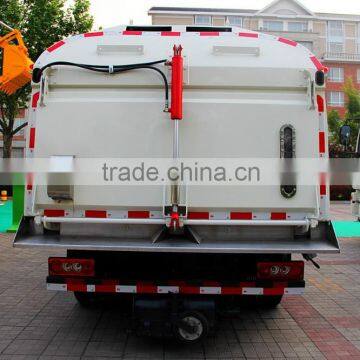 Foton 4*2 Road Sweeper Truck in High Quality photo-2