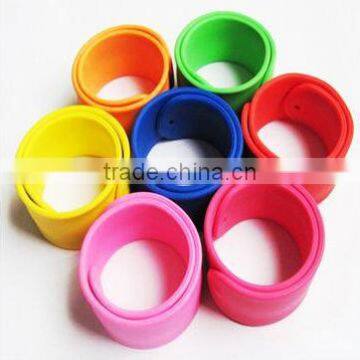 Hot Sale Unisex Pvc Silicone Rubber Slap Wristband photo-3