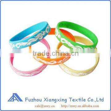 Fashion Custom Eco-friendly Silicone Wristband