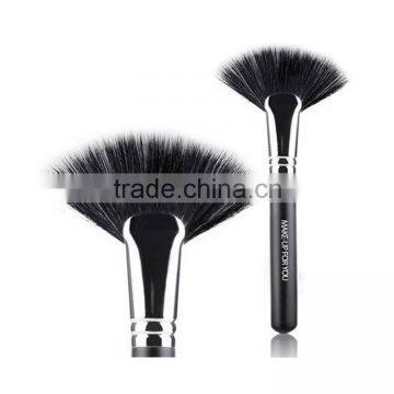 MAKE-UP FOR YOU Synthetic Hair Big Facial Fan Brush photo-3