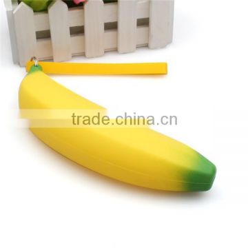 2015 fashionable banana shape silicone coin purse with zipper