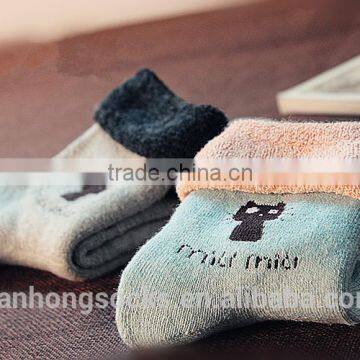 Winter Keep Warm Fashion Thickening Cartoon Terry Sock for Girls and Women photo-3