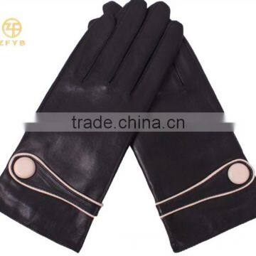 Classical Black Women Gloves Leather Buttons Sheepskin Leather Gloves for Ladies