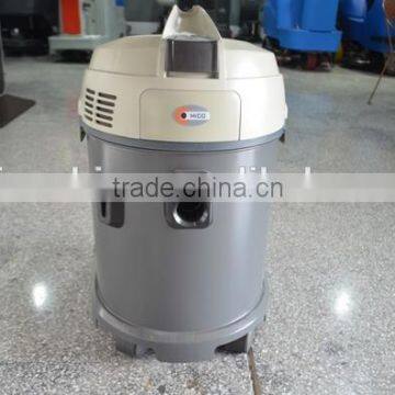 Compact durable vacuum steam cleaner