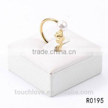 R0195-IH Hot Selling Pearl Bear Design Ring, Titanium Silver 316l Stainless Steel Rings For Party