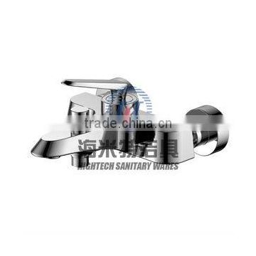 NEW Single Handle Chrome Wall-mount Bathtub Faucet