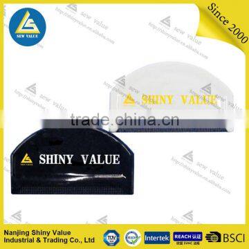 Plastic Handle Succinate Color Cashmere Comb For Sweater photo-4