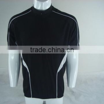 Cut and sewn full black cycling top