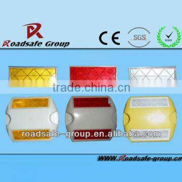 wholesales 3m double side reflective raised pavement marker/Plastic road stud                        
                                                Quality Choice