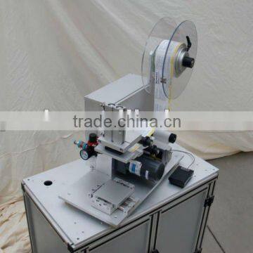 MT-60 Square Bottle Labeling Machine