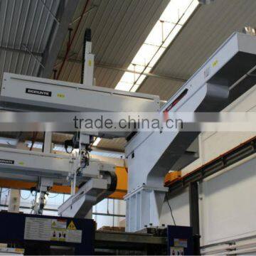 2 Axis Robot Arm for Large Injection Molding Machine photo-2