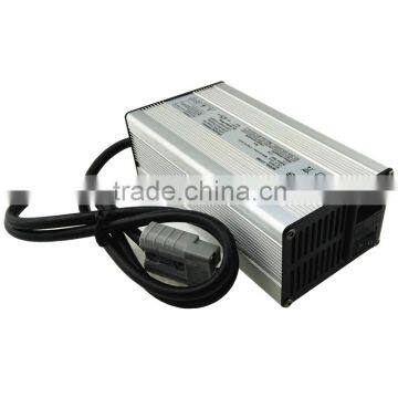 Three Stage 12V Portable Battery Charger Intelligent Battery Charger 12v 20A