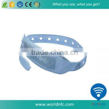 Wholesale Disposable Soft PVC 13.56mhz NTAG213 RFID Bracelet photo-2