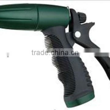 Plastic spray nozzle