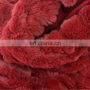 Wholesale Recycling Super Soft Extra Cozy Luxury Embossed Red White Rabbit Faux Fur Throw Blanket for Couch photo-3