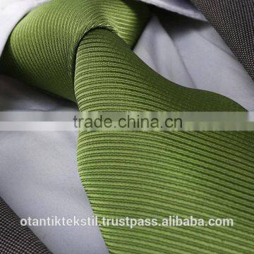 Green Striped ,Silk tie, necktie, neck tie, corbata, gravate, krawatte, cravatta, fashion tie