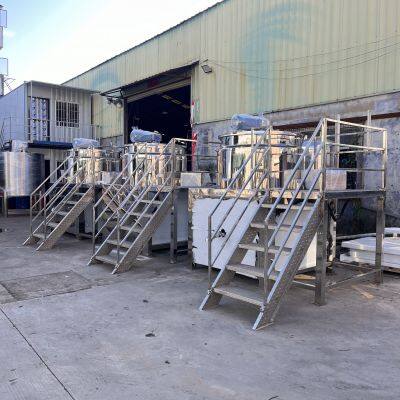 Heated Liquid Mixing Tank for Beverage Production Jacketed Heating Tank for Juice Blending photo-2