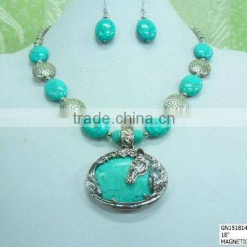 Alibaba china Best-Selling insect statement necklace