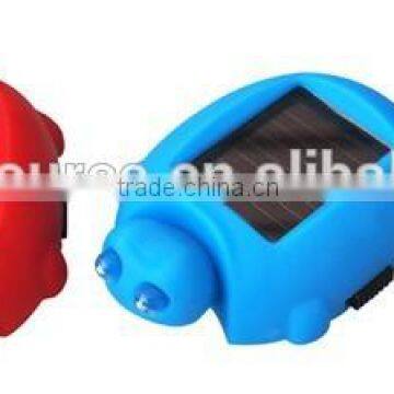 Animal shape solar dynamo flashlight