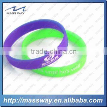 Customized Fashion Lover Luminous Custom 3D Rubber Silicone Wristband photo-4