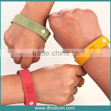 Holiday Promotional selling silicone custom bracelet