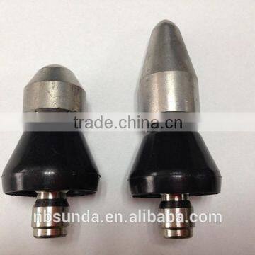 Water nozzles for cleaning pipe