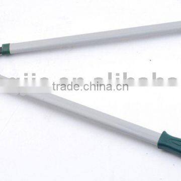 bypass lopper with oval steel handle