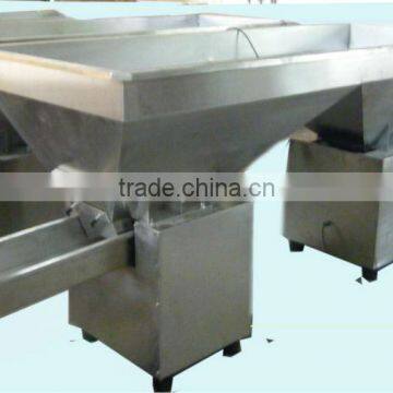Big Feeding Hopper in Packaging Line