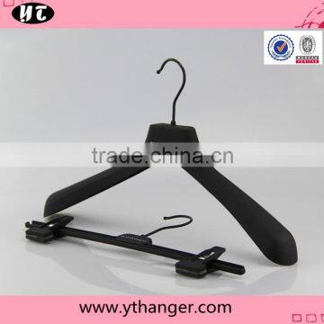 black good quality matched rubber hanger for wholesale