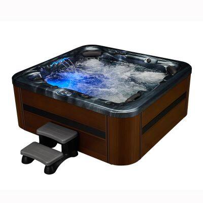 Альбанский универсальный ванной гидромассажной ванны Whirlpool. Гидромассаж эффективно снимает мышечную усталость.