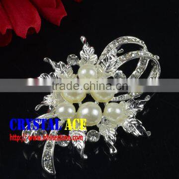 Wholesale Zinc Alloy Crystal Stone Brooch Pins, Flower Crystal Diamond Brooch Pin Factory for wedding invitation