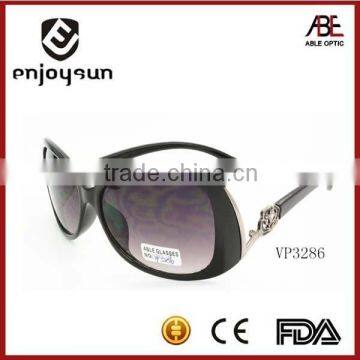 Latest fashion Italian designer brand sunglasses with yourself logo