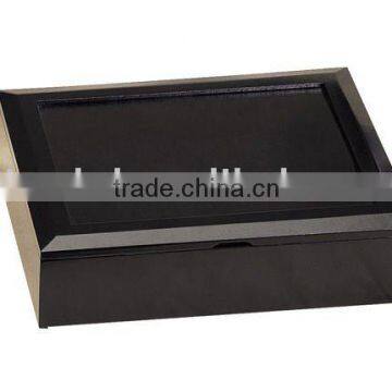 Wooden jewelry box