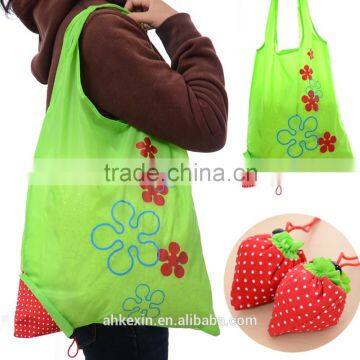 Cheap Strawberry waterproof polyester folding reusable shopping bag                        
                                                Quality Choice