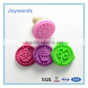 2016 New Design Wooden Handle Eco-friendly Cookie Stamp photo-5