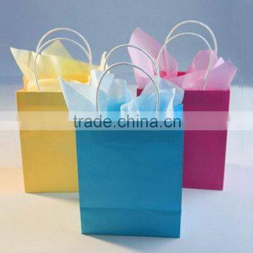 China factory customized printed kraft Christmas coloured paper bags