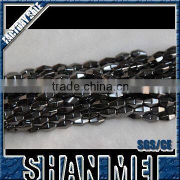 Faceted magnetic therapy twist beads