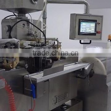 Automatic liquid filling machine and capping machine