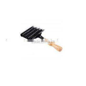 Steel Curry Comb With Plastic Handle