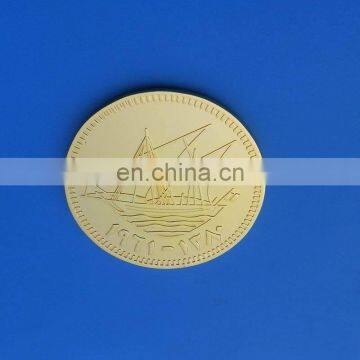 Shinning Gold Kuwait Engraved Logo Souvenir Coin