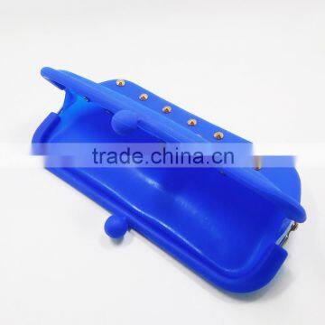 Cheap Fashinalbe Silicone Wallet With Stud