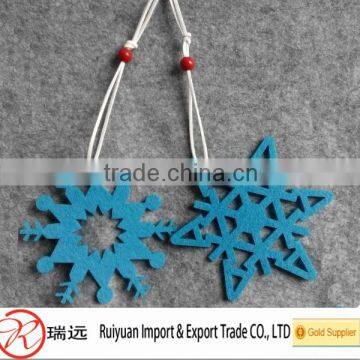 Custom fashion low price felt Christmas decoration made in China