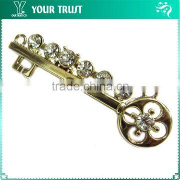 Crystal Rhinesone Lock Key Gold Metal Wedding Fashion Vintage Brooches