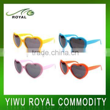 Promotional UV400 Adult Plastic Heart Frame Sunglasses