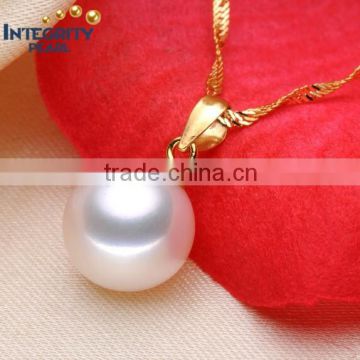 8.5-9mm round 18k gold AAA three natural color pearl pendant necklace