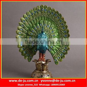 Tail Open Table Peacock Figurine