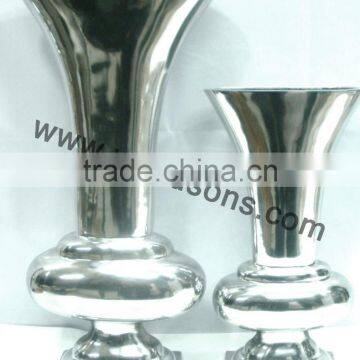 Stylish Handmade Metal Vase for Home Decoration photo-6