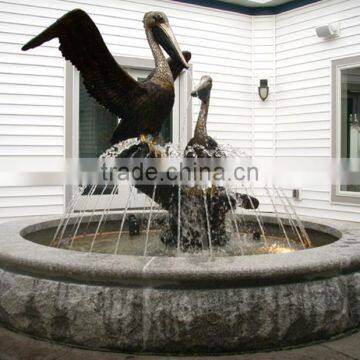 Large outdoor decoration bronze metal pelican water fountain